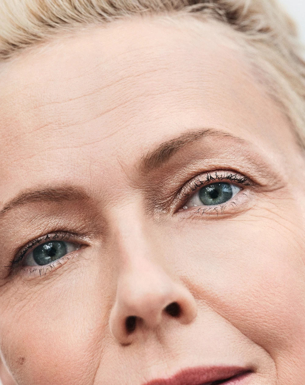 Lid Glow Cream Shadow-3